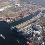 UK ports look to green investment 