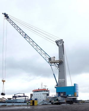 Chilean gateway port boosts large-vessel capacity with Konecranes MHCs