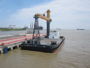 Damen crane barge to load Capesize vessels in  Australia