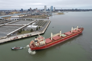 First vessel of Port Milwaukee’s 2026 international season arrives