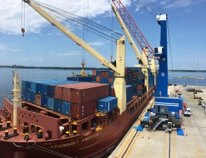 Konecranes brings innovative MHC to Florida port