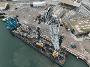 Liebherr sending three additional LHMs to Spanish terminals