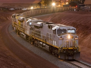 Rio Tinto call on WA manufacturers to build iron ore rail cars 