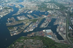 Rotterdam throughput decreased by 1.5% in first quarter