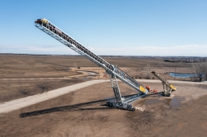 Superior again builds world’s largest telescopic stacking conveyor