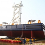Damen launches crane barge in Yichang