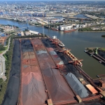 Hamburg  delivers 7.7 percent bulk cargoes increase in first half year