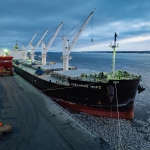 Trois-Rivières first vessel of 2024 arrives with cargo of alumina