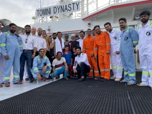 Tomini bulker crew display excellent seamanship to carry out rescue at sea
